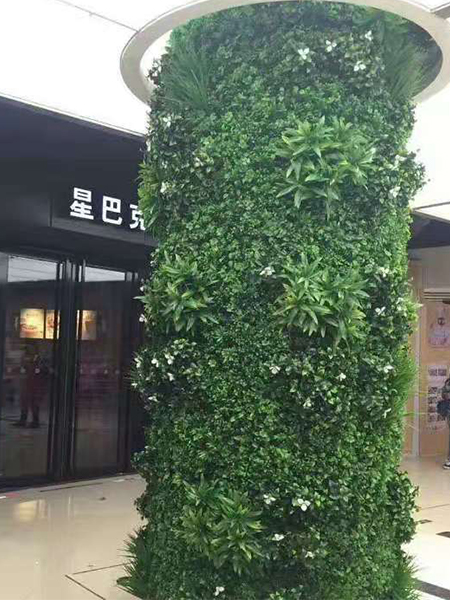 户外圆柱形植物墙